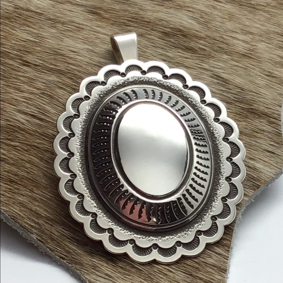 Fidel Bahe Jewelry - Navajo Artist Fidel Bahe Sterling Silver Concho